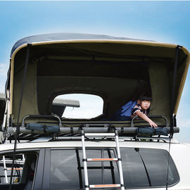 Черный шатер крыши автомобиля цвета 4*4 на открытом воздухе, живет вверх хлопает вверх шатер поверх автомобиля поставщик